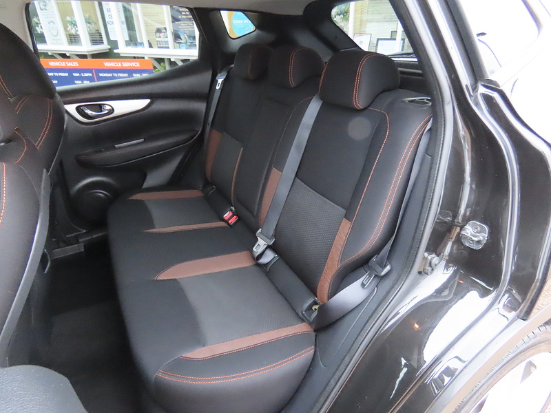 Nissan Qashqai 1.3 DIG-T N-Motion SUV 5dr Petrol Manual Euro 6 (s/s) (140 ps) - U4785