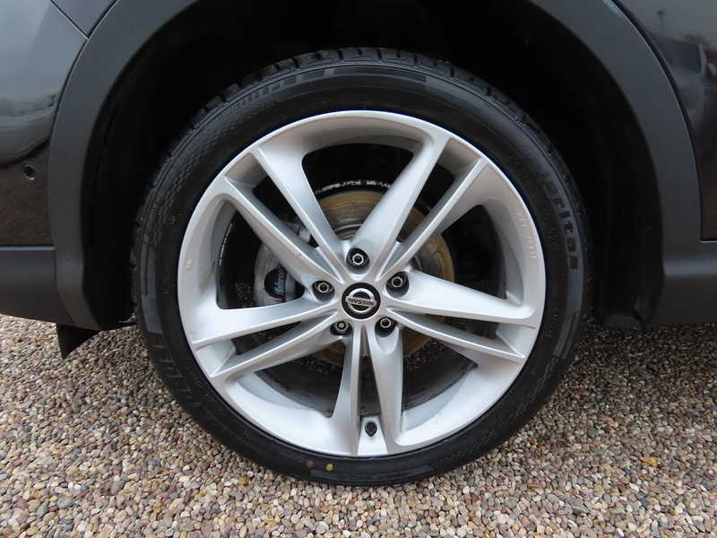 Nissan Qashqai 1.3 DIG-T N-Motion SUV 5dr Petrol Manual Euro 6 (s/s) (140 ps) - U4785