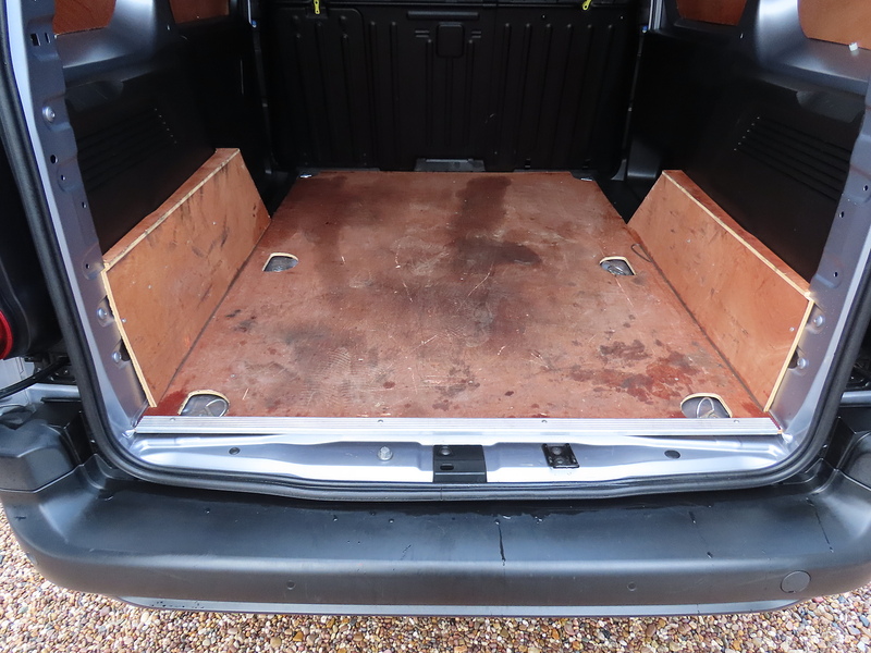 Peugeot Partner 1.5 BlueHDi 1000 Professional Standard Panel Van 5dr Diesel Manual SWB Euro 6 (s/s) (100 bhp) - U4795