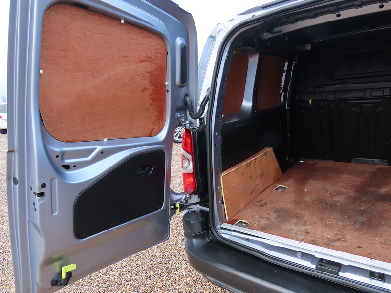 Peugeot Partner 1.5 BlueHDi 1000 Professional Standard Panel Van 5dr Diesel Manual SWB Euro 6 (s/s) (100 bhp) - U4795