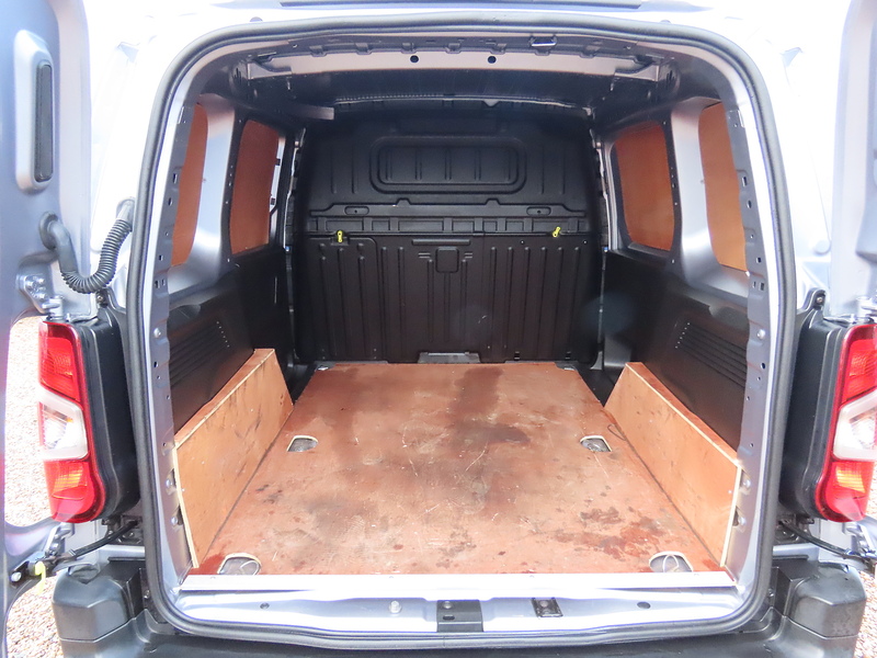 Peugeot Partner 1.5 BlueHDi 1000 Professional Standard Panel Van 5dr Diesel Manual SWB Euro 6 (s/s) (100 bhp) - U4795