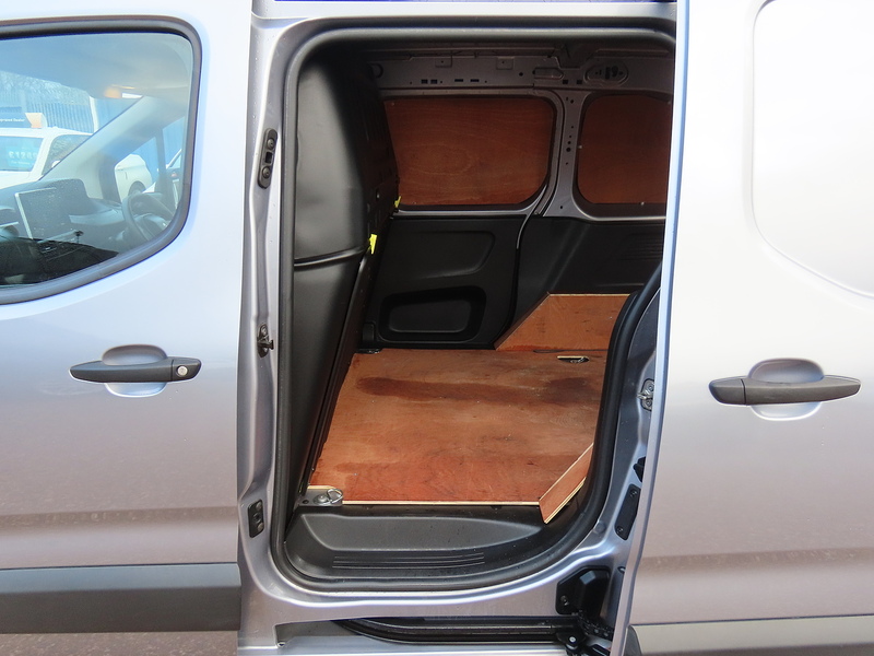Peugeot Partner 1.5 BlueHDi 1000 Professional Standard Panel Van 5dr Diesel Manual SWB Euro 6 (s/s) (100 bhp) - U4795