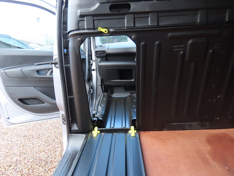 Peugeot Partner 1.5 BlueHDi 1000 Professional Standard Panel Van 5dr Diesel Manual SWB Euro 6 (s/s) (100 bhp) - U4795