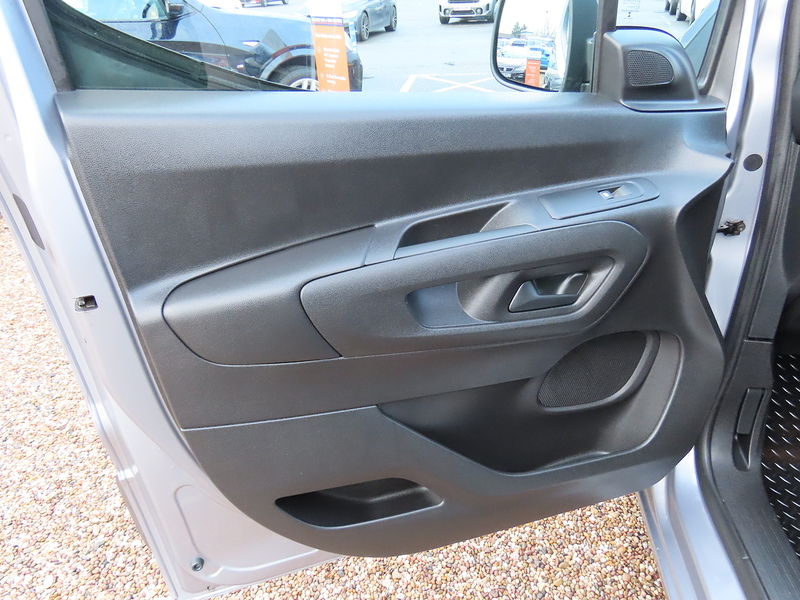 Peugeot Partner 1.5 BlueHDi 1000 Professional Standard Panel Van 5dr Diesel Manual SWB Euro 6 (s/s) (100 bhp) - U4795