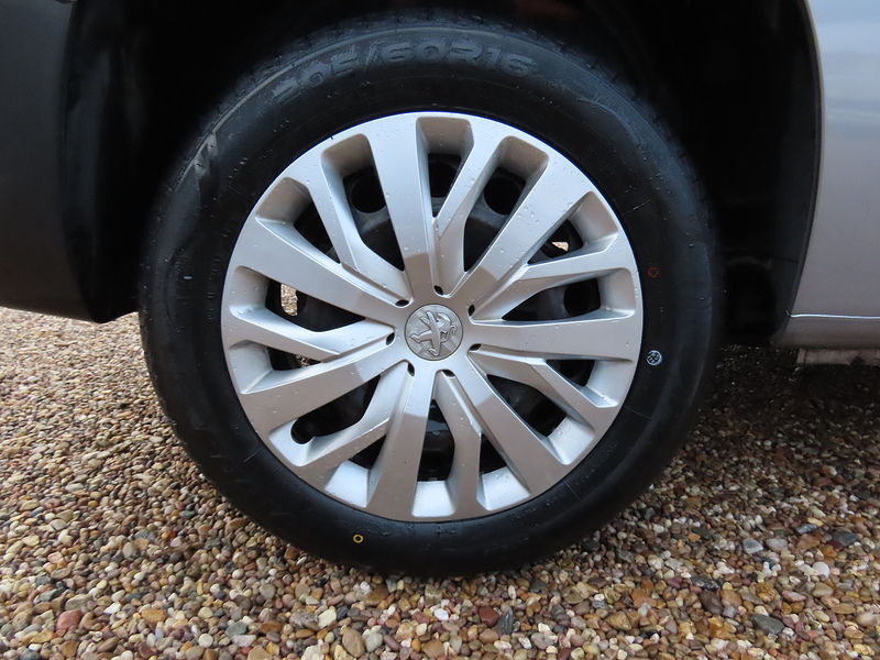 Peugeot Partner 1.5 BlueHDi 1000 Professional Standard Panel Van 5dr Diesel Manual SWB Euro 6 (s/s) (100 bhp) - U4795