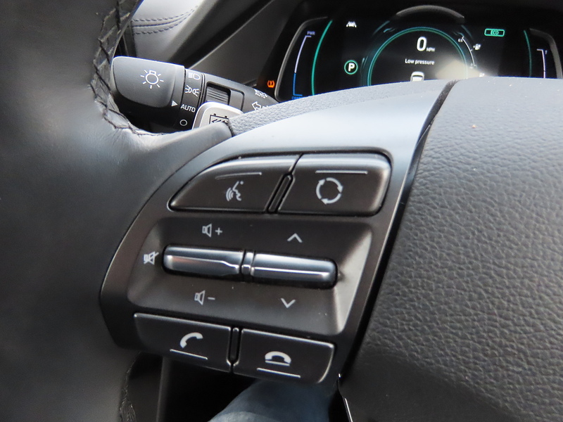 Hyundai IONIQ 38.3kWh Premium SE Hatchback 5dr Electric Auto (136 ps) - U4797