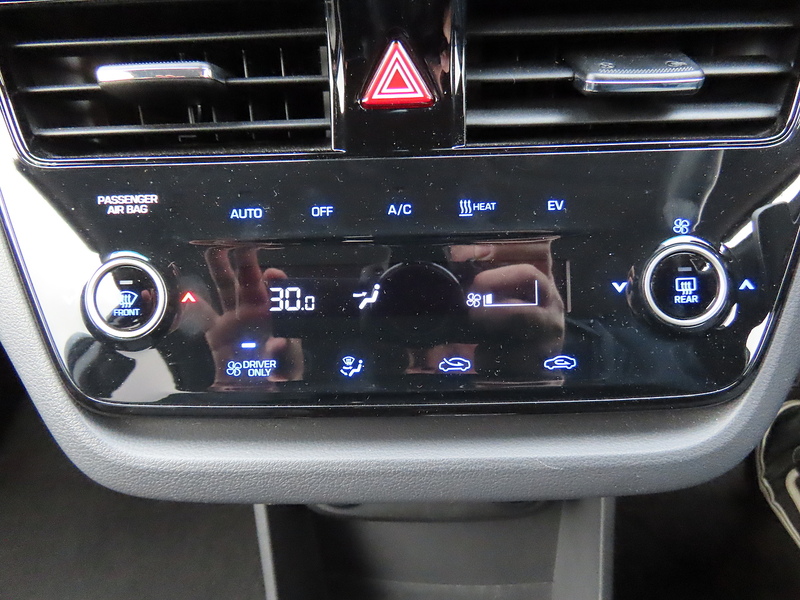 Hyundai IONIQ 38.3kWh Premium SE Hatchback 5dr Electric Auto (136 ps) - U4797