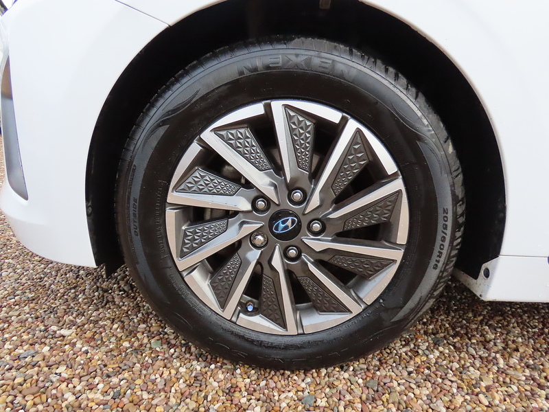 Hyundai IONIQ 38.3kWh Premium SE Hatchback 5dr Electric Auto (136 ps) - U4797