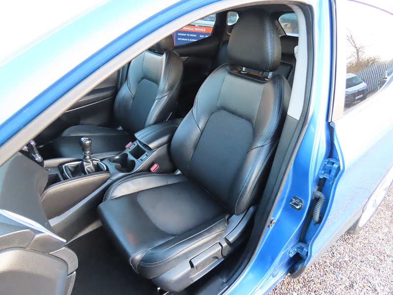 Nissan Qashqai 1.5 dCi Tekna SUV 5dr Diesel Manual Euro 6 (s/s) (110 ps) - U4802
