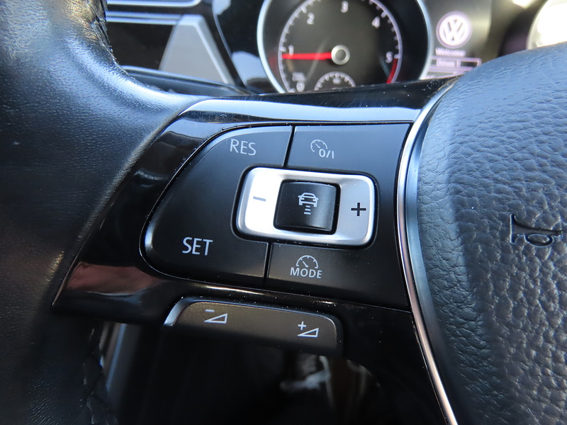 Volkswagen Touran 2.0 TDI SE Family MPV 5dr Diesel DSG Euro 6 (s/s) (150 ps) - U4803