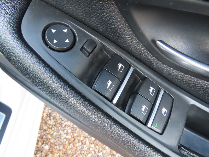 BMW 5 Series 2.0 520d M Sport Saloon 4dr Diesel Auto Euro 6 (s/s) (190 ps) - U4805