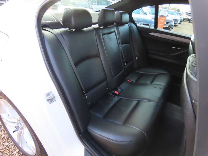 BMW 5 Series 2.0 520d M Sport Saloon 4dr Diesel Auto Euro 6 (s/s) (190 ps) - U4805