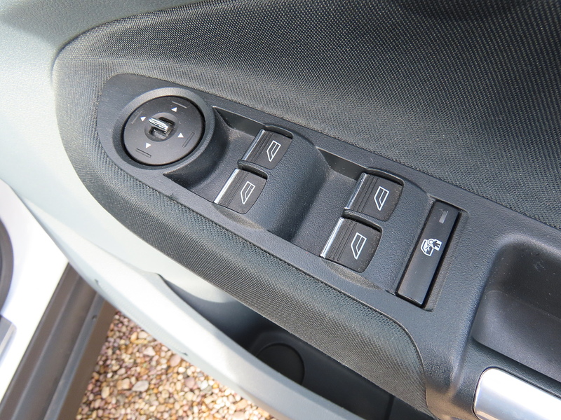 Ford C-Max 1.6 TDCi Titanium MPV 5dr Diesel Manual Euro 5 (115 ps) - U4808