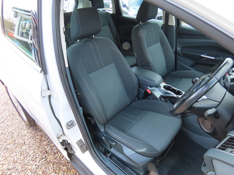 Ford C-Max 1.6 TDCi Titanium MPV 5dr Diesel Manual Euro 5 (115 ps) - U4808