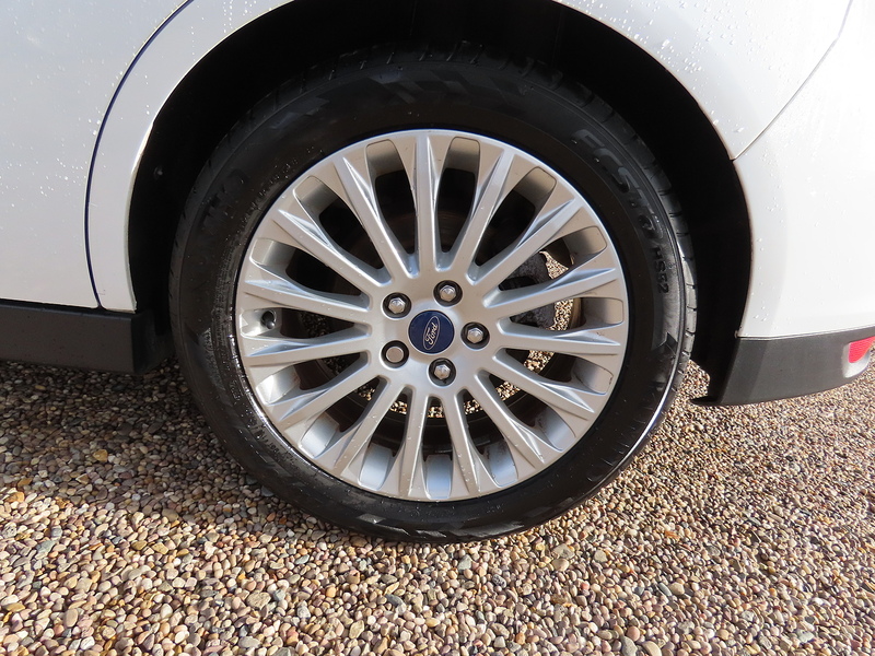 Ford C-Max 1.6 TDCi Titanium MPV 5dr Diesel Manual Euro 5 (115 ps) - U4808