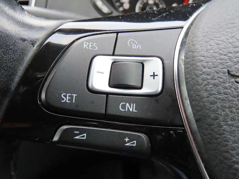 Volkswagen Sharan 2.0 TDI BlueMotion Tech SE Nav MPV 5dr Diesel Manual Euro 6 (s/s) (150 ps) - U4810