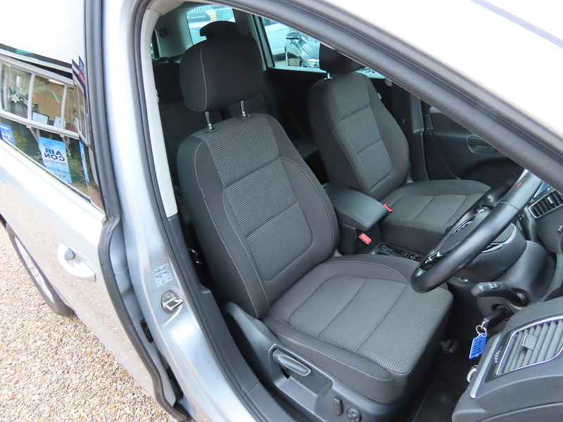 Volkswagen Sharan 2.0 TDI BlueMotion Tech SE Nav MPV 5dr Diesel Manual Euro 6 (s/s) (150 ps) - U4810
