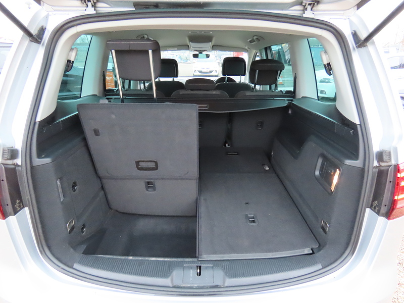 Volkswagen Sharan 2.0 TDI BlueMotion Tech SE Nav MPV 5dr Diesel Manual Euro 6 (s/s) (150 ps) - U4810