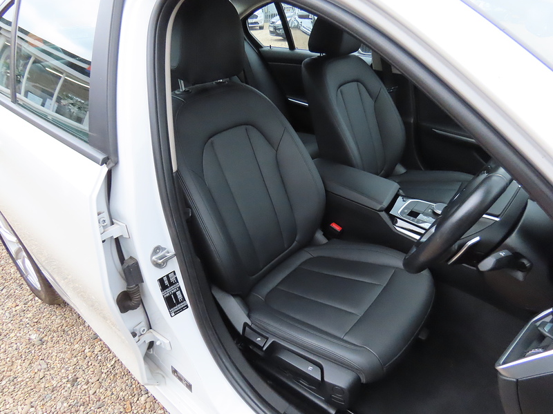 BMW 3 Series 2.0 320d SE Saloon 4dr Diesel Auto Euro 6 (s/s) (190 ps) - U4815