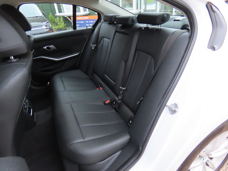 BMW 3 Series 2.0 320d SE Saloon 4dr Diesel Auto Euro 6 (s/s) (190 ps) - U4815