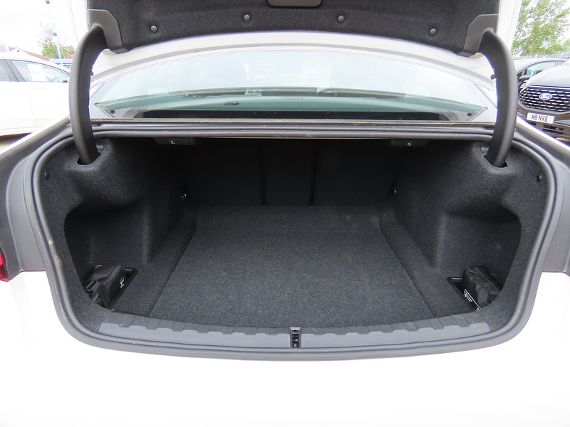 BMW 3 Series 2.0 320d SE Saloon 4dr Diesel Auto Euro 6 (s/s) (190 ps) - U4815