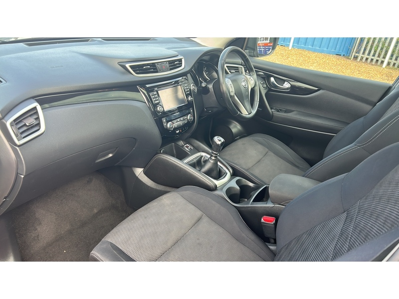 Nissan Qashqai 1.5 dCi n-tec+ SUV 5dr Diesel Manual 2WD Euro 5 (s/s) (110 ps) - U4830