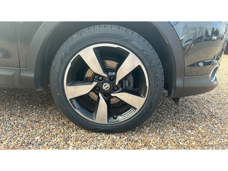 Nissan Qashqai 1.5 dCi n-tec+ SUV 5dr Diesel Manual 2WD Euro 5 (s/s) (110 ps) - U4830