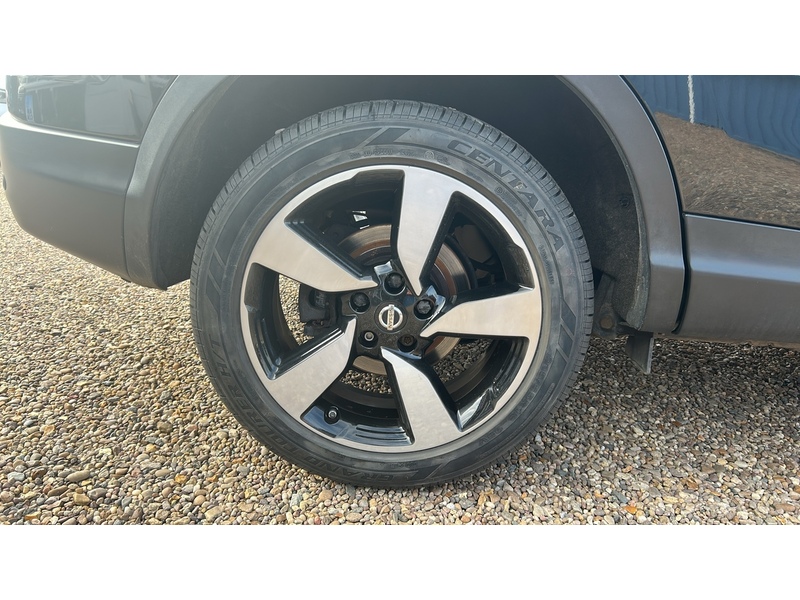 Nissan Qashqai 1.5 dCi n-tec+ SUV 5dr Diesel Manual 2WD Euro 5 (s/s) (110 ps) - U4830
