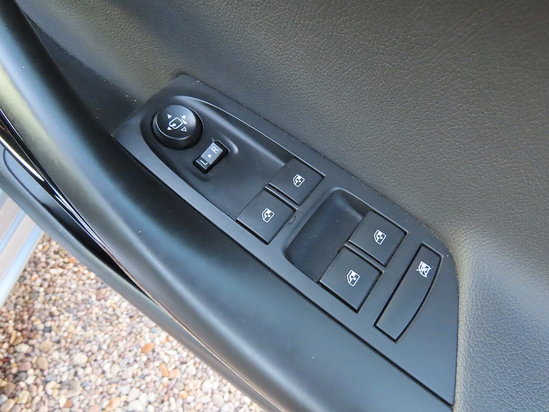 Vauxhall Astra 1.4i Turbo Elite Nav Hatchback 5dr Petrol Manual Euro 6 (150 ps) - U4831