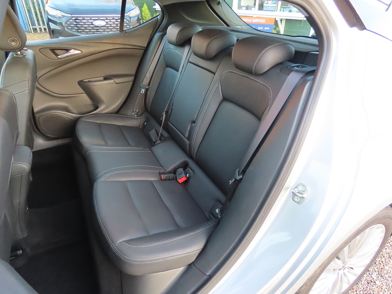 Vauxhall Astra 1.4i Turbo Elite Nav Hatchback 5dr Petrol Manual Euro 6 (150 ps) - U4831