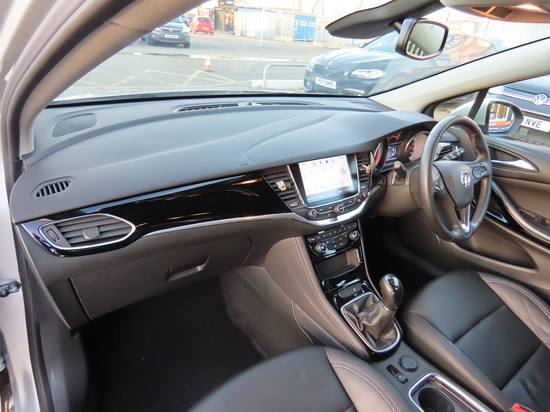 Vauxhall Astra 1.4i Turbo Elite Nav Hatchback 5dr Petrol Manual Euro 6 (150 ps) - U4831