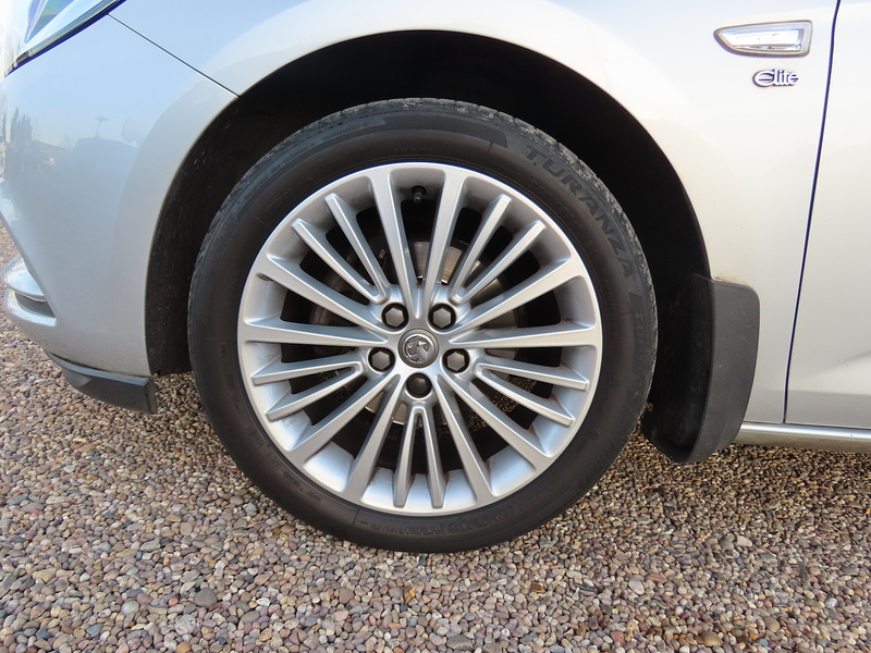 Vauxhall Astra 1.4i Turbo Elite Nav Hatchback 5dr Petrol Manual Euro 6 (150 ps) - U4831