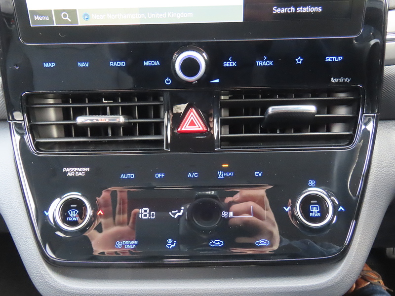 Hyundai IONIQ 38.3kWh Premium SE Hatchback 5dr Electric Auto (136 ps) - U4835