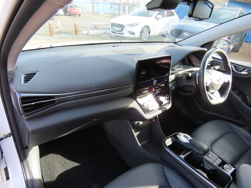 Hyundai IONIQ 38.3kWh Premium SE Hatchback 5dr Electric Auto (136 ps) - U4835