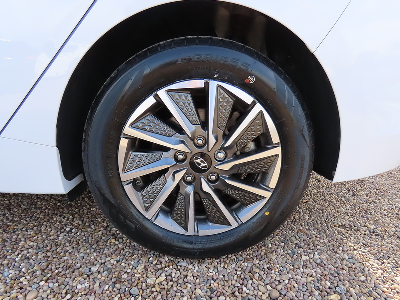 Hyundai IONIQ 38.3kWh Premium SE Hatchback 5dr Electric Auto (136 ps) - U4835