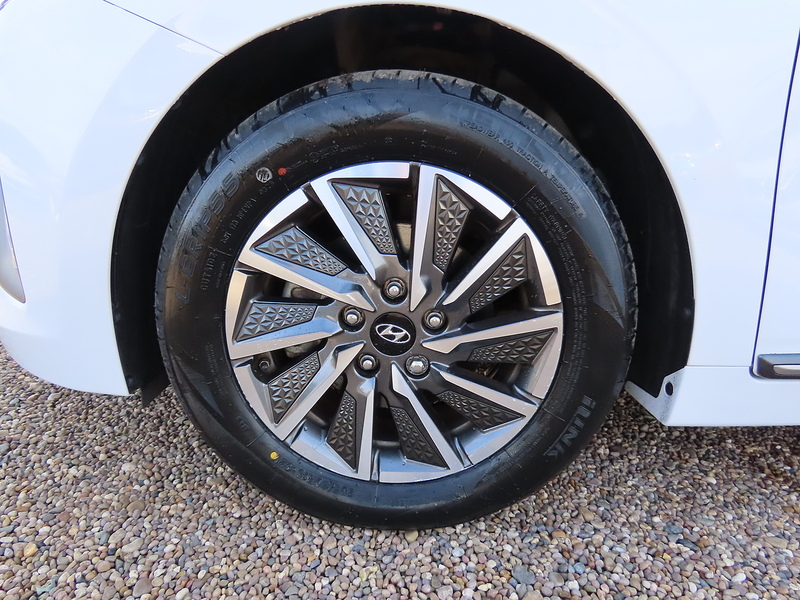 Hyundai IONIQ 38.3kWh Premium SE Hatchback 5dr Electric Auto (136 ps) - U4835