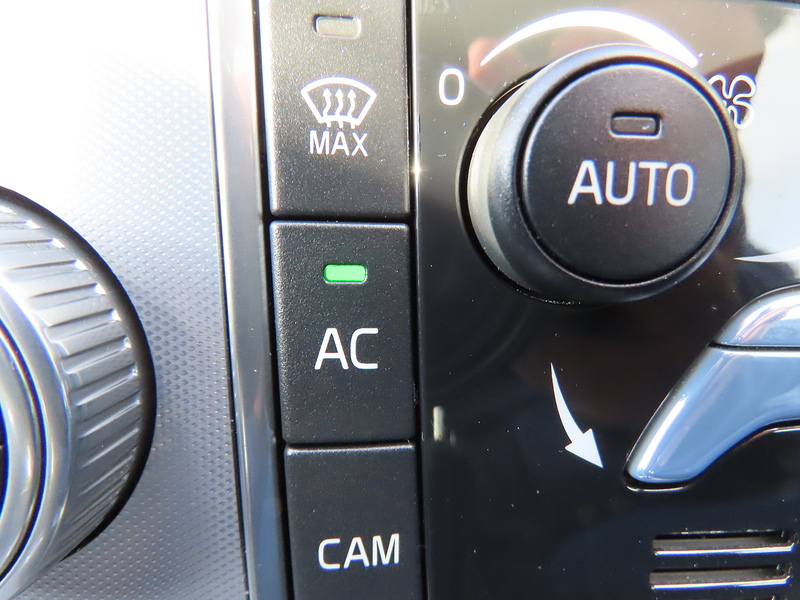 Volvo XC60 2.0 D4 SE Lux Nav SUV 5dr Diesel Auto Euro 6 (s/s) (190 ps) - U4839