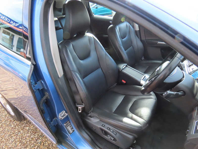 Volvo XC60 2.0 D4 SE Lux Nav SUV 5dr Diesel Auto Euro 6 (s/s) (190 ps) - U4839