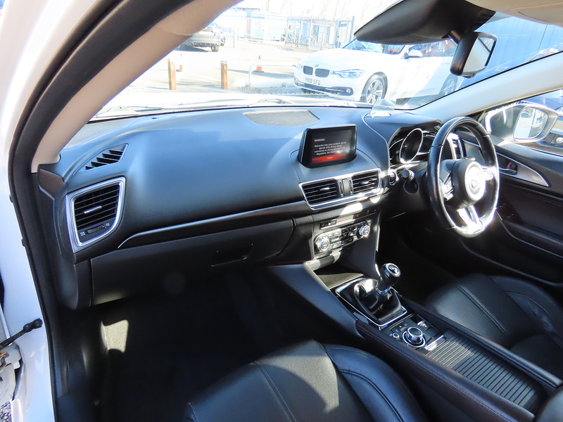 Mazda Mazda3 2.0 SKYACTIV-G Sport Nav Hatchback 5dr Petrol Manual Euro 6 (s/s) (165 ps) - U4844