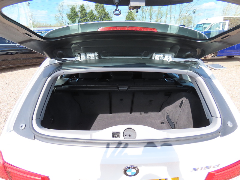 BMW 3 Series 2.0 318d Sport Touring 5dr Diesel Manual Euro 6 (s/s) (150 ps) - U4845