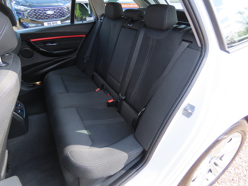 BMW 3 Series 2.0 318d Sport Touring 5dr Diesel Manual Euro 6 (s/s) (150 ps) - U4845