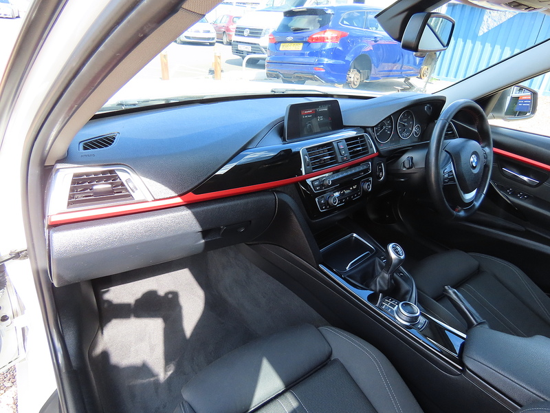 BMW 3 Series 2.0 318d Sport Touring 5dr Diesel Manual Euro 6 (s/s) (150 ps) - U4845