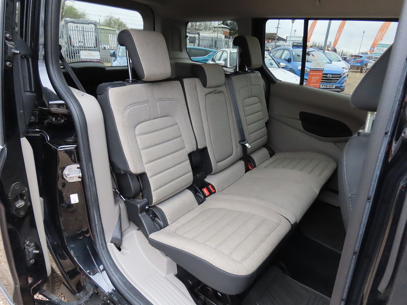 Ford Grand Tourneo Connect 1.5 EcoBlue Titanium MPV 5dr Diesel Manual Euro 6 (s/s) (120 ps) - U4848