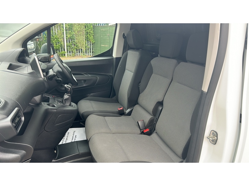 Peugeot Partner 1.5 BlueHDi 1000 Professional Standard Panel Van 5dr Diesel Manual SWB Euro 6 (100 bhp) - U4888