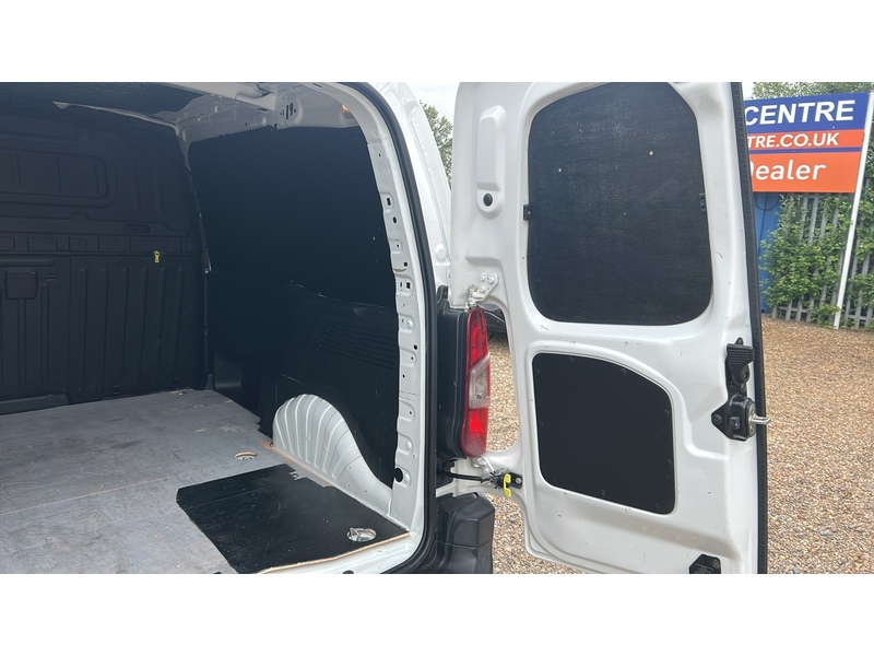 Peugeot Partner 1.5 BlueHDi 1000 Professional Standard Panel Van 5dr Diesel Manual SWB Euro 6 (100 bhp) - U4888