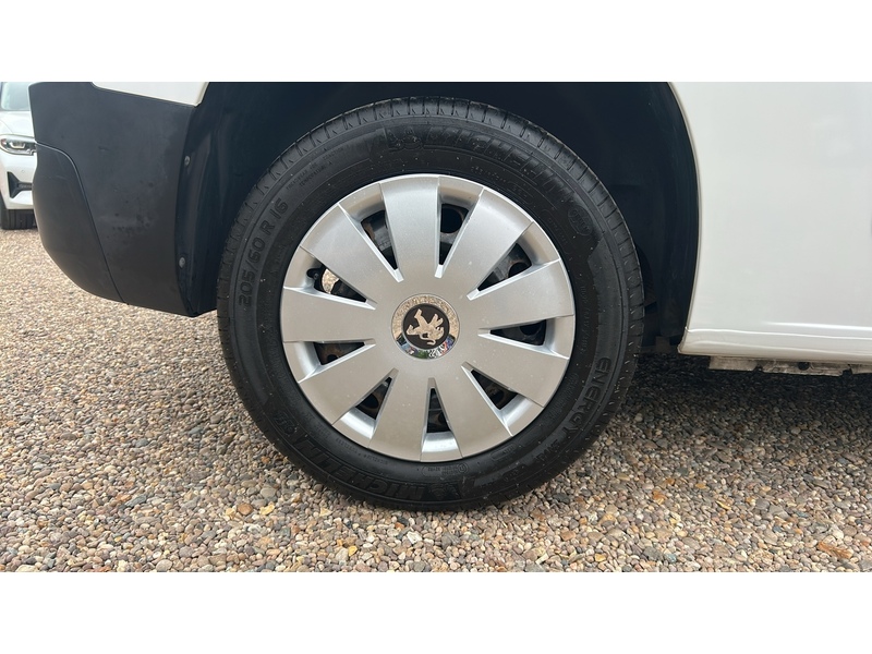 Peugeot Partner 1.5 BlueHDi 1000 Professional Standard Panel Van 5dr Diesel Manual SWB Euro 6 (100 bhp) - U4888