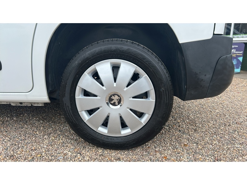 Peugeot Partner 1.5 BlueHDi 1000 Professional Standard Panel Van 5dr Diesel Manual SWB Euro 6 (100 bhp) - U4888