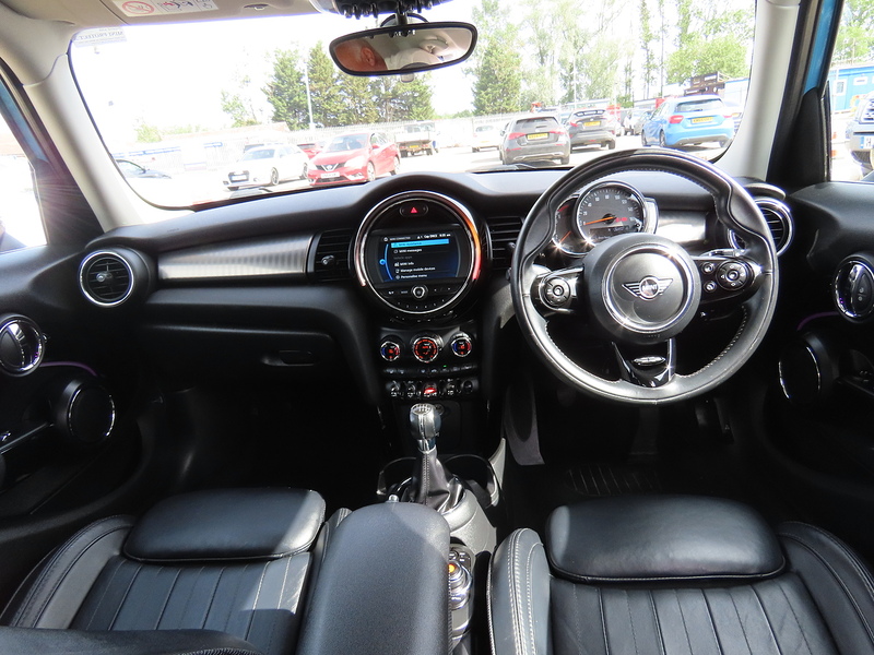 MINI Hatch 1.5 Cooper Exclusive Hatchback 5dr Petrol Manual Euro 6 (s/s) (136 ps) - U4896