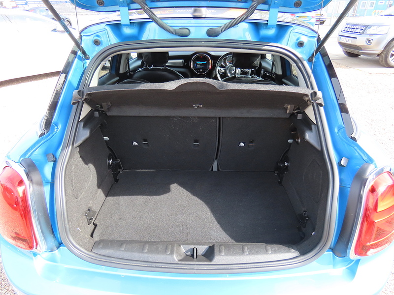 MINI Hatch 1.5 Cooper Exclusive Hatchback 5dr Petrol Manual Euro 6 (s/s) (136 ps) - U4896