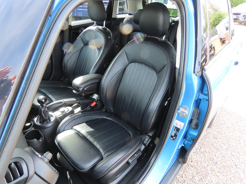 MINI Hatch 1.5 Cooper Exclusive Hatchback 5dr Petrol Manual Euro 6 (s/s) (136 ps) - U4896